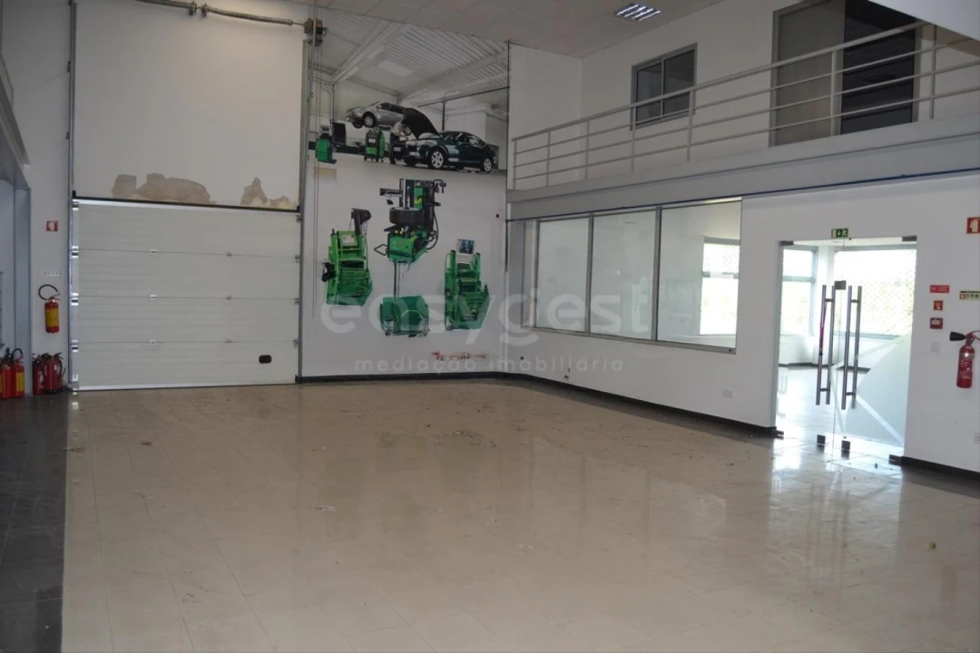 Armazém para Arrendamento em Marrazes e Barosa Foto 4