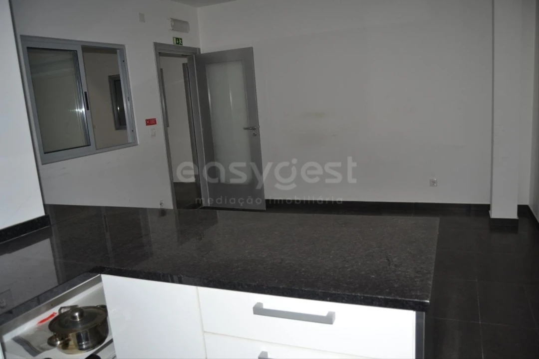 Armazém para Arrendamento em Marrazes e Barosa Foto 13