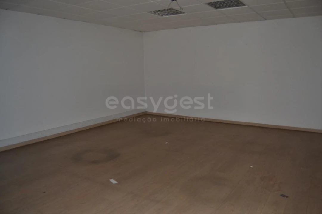 Armazém para Arrendamento em Marrazes e Barosa Foto 20