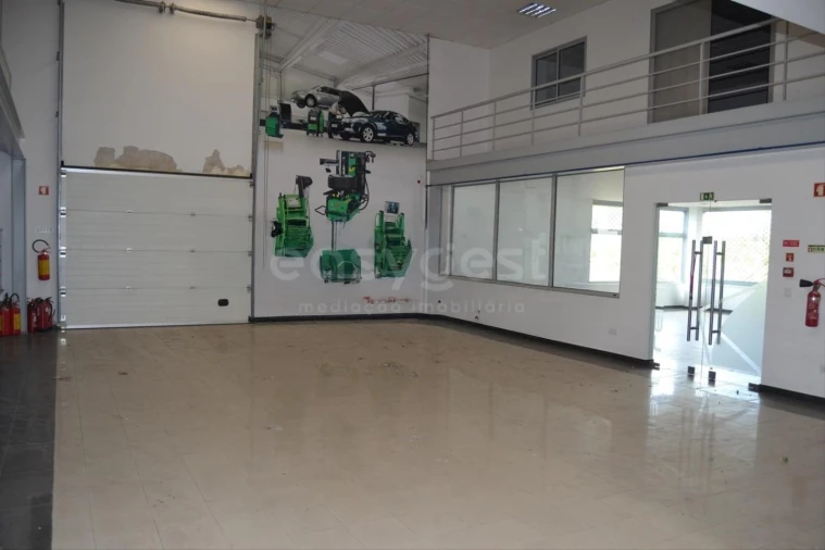 Armazém para Arrendamento em Marrazes e Barosa Foto 4