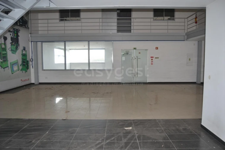 Armazém para Arrendamento em Marrazes e Barosa Foto 14