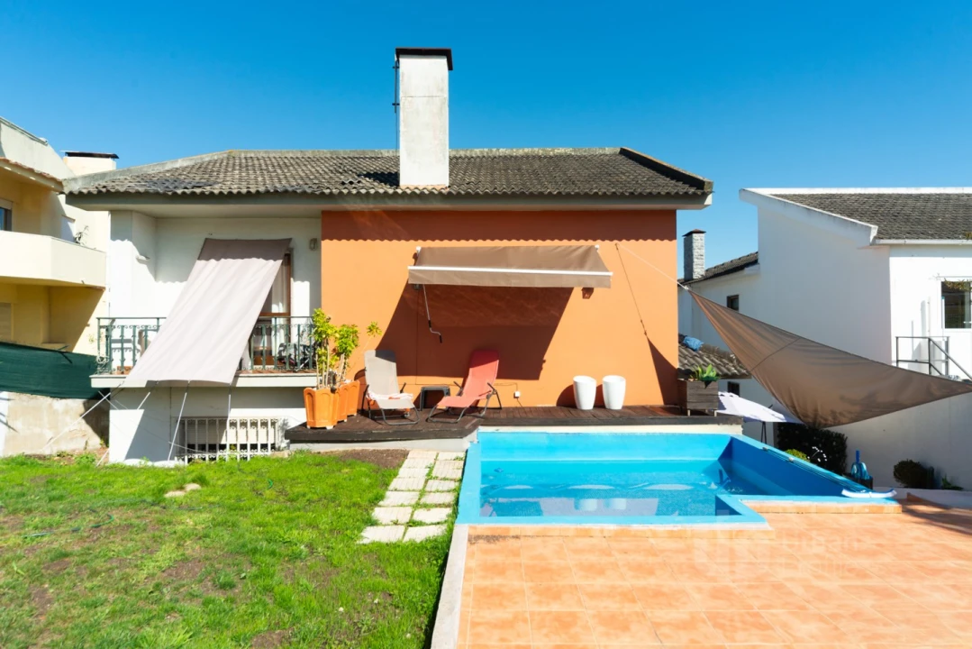 Moradia T5 para Venda em Cascais e Estoril Foto 1