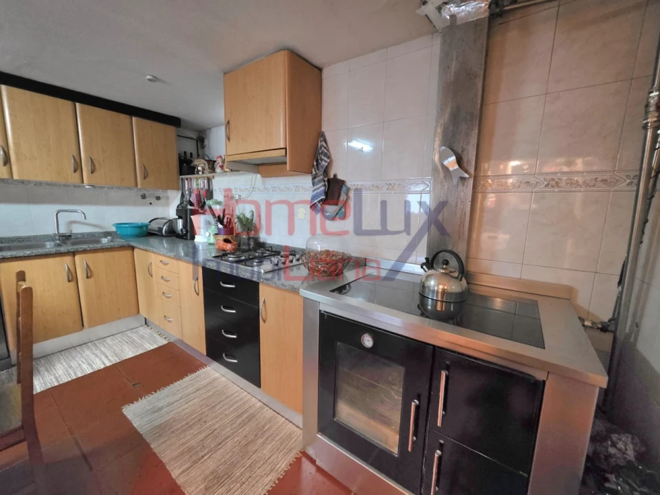 Moradia T4 para Venda em Tarouca e Dálvares Foto 8