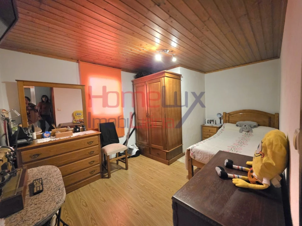 Moradia T4 para Venda em Tarouca e Dálvares Foto 11