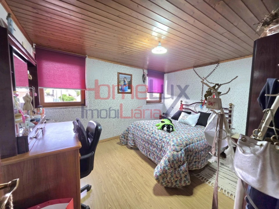 Moradia T4 para Venda em Tarouca e Dálvares Foto 18