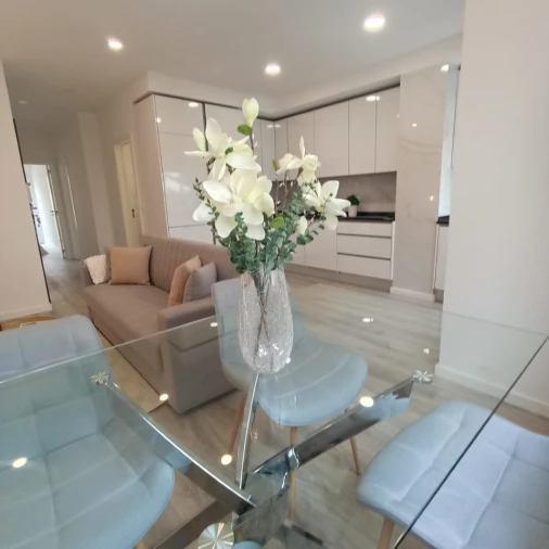 Apartamento T3 para Venda em Benfica Foto 2