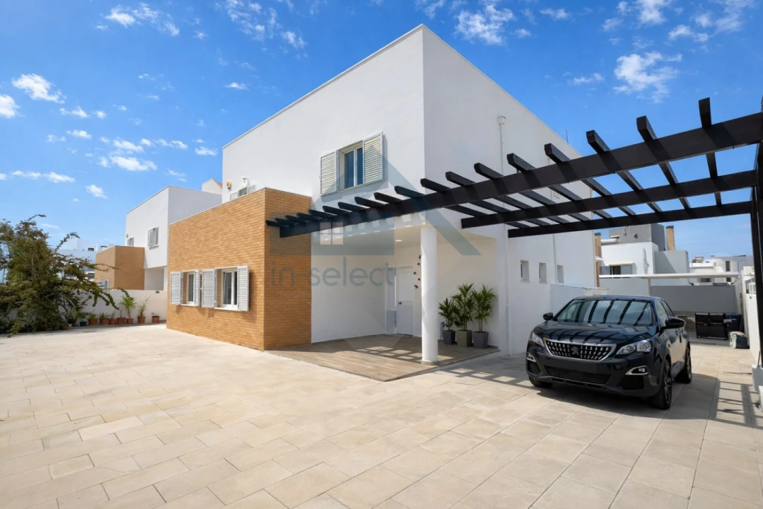 Moradia T5 para Venda em Moncarapacho e Fuseta Foto 1