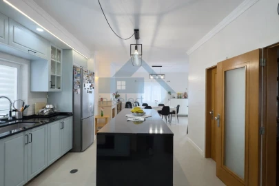 Moradia T5 para Venda em Moncarapacho e Fuseta