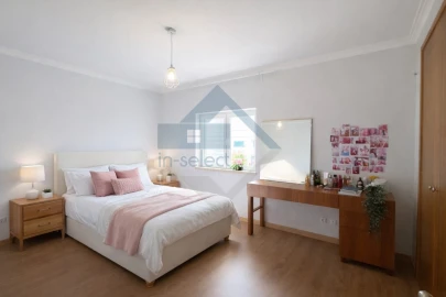 Moradia T5 para Venda em Moncarapacho e Fuseta