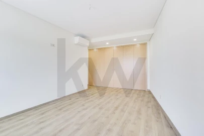 Apartamento T3 para Venda em São Domingos de Benfica