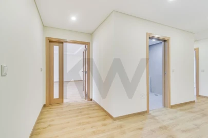 Apartamento T3 para Venda em São Domingos de Benfica