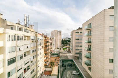 Apartamento T3 para Venda em São Domingos de Benfica