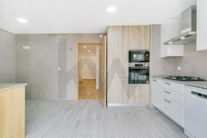 Apartamento T3 para Venda em São Domingos de Benfica