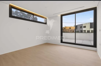 Moradia T5 para Venda em Madalena