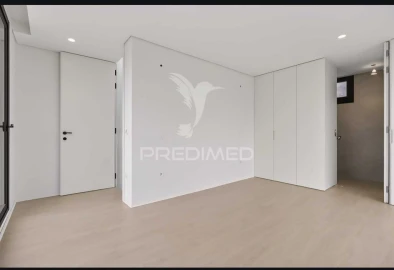 Moradia T5 para Venda em Madalena