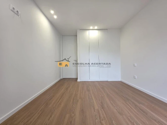 Apartamento T1 para Venda em Cidade da Maia Foto 4