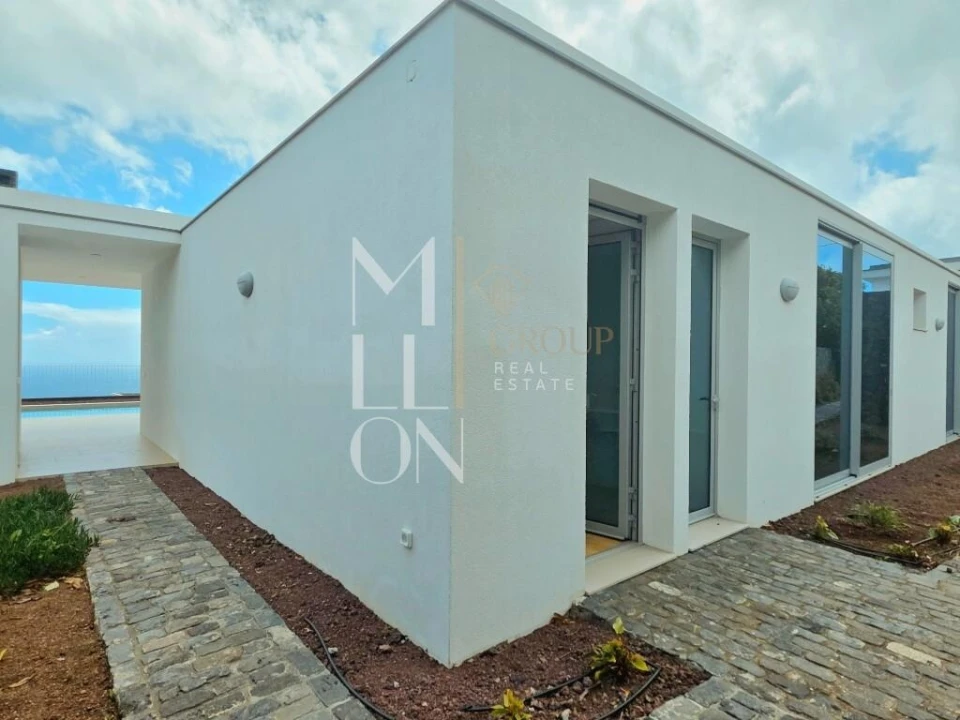 Moradia T4 para Venda em Estreito da Calheta Foto 46