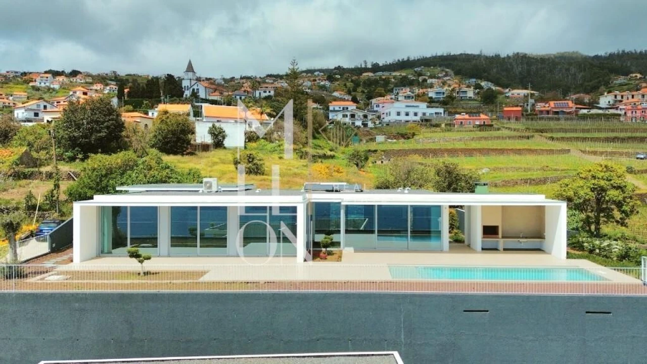 Moradia T4 para Venda em Estreito da Calheta Foto 53