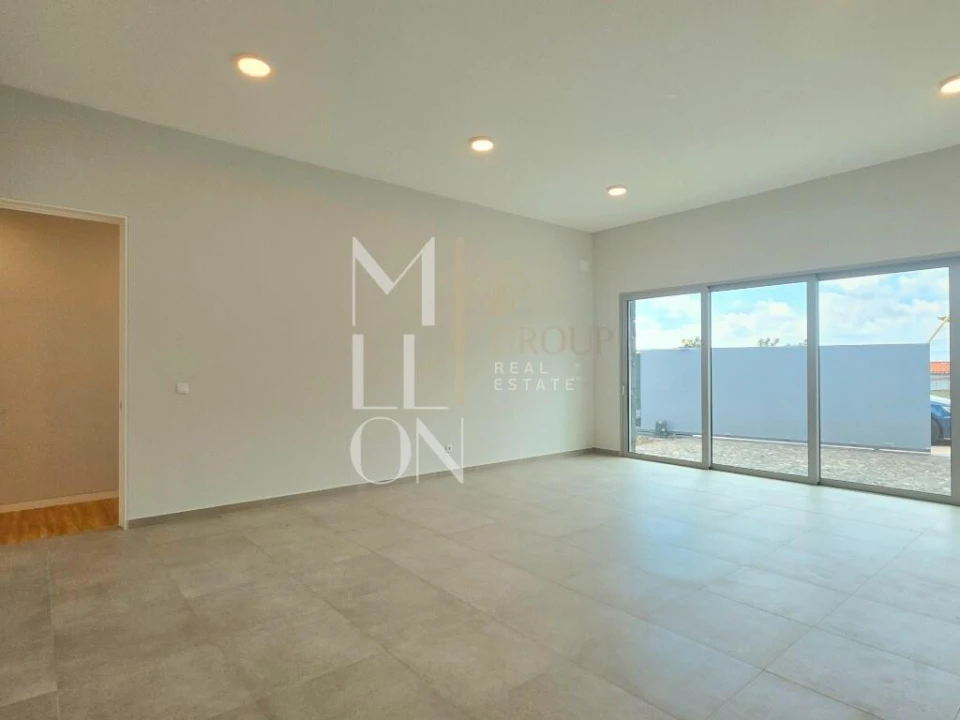 Moradia T4 para Venda em Estreito da Calheta Foto 35