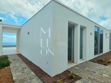 Moradia T4 para Venda em Estreito da Calheta