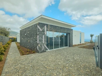 Moradia T4 para Venda em Estreito da Calheta