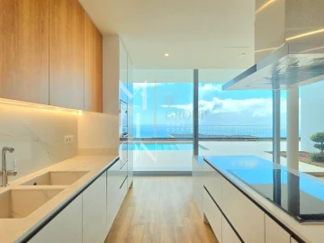 Moradia T4 para Venda em Estreito da Calheta