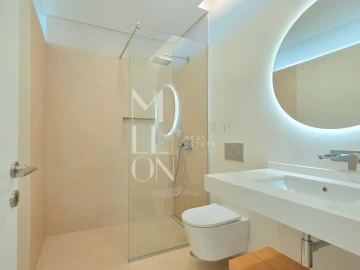 Moradia T4 para Venda em Estreito da Calheta