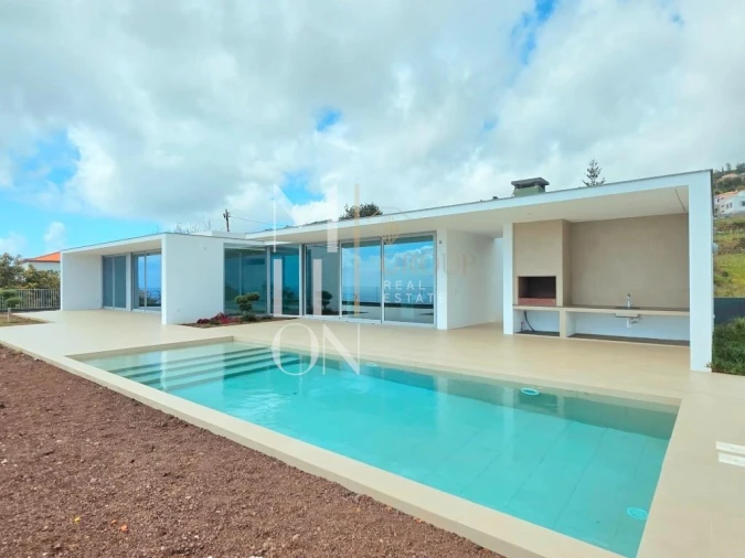 Moradia T4 para Venda em Estreito da Calheta Foto 49