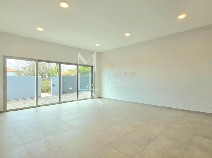 Moradia T4 para Venda em Estreito da Calheta Foto 34