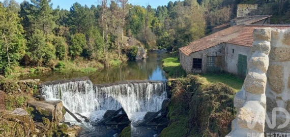 Prédio para Venda em Travanca de Lagos