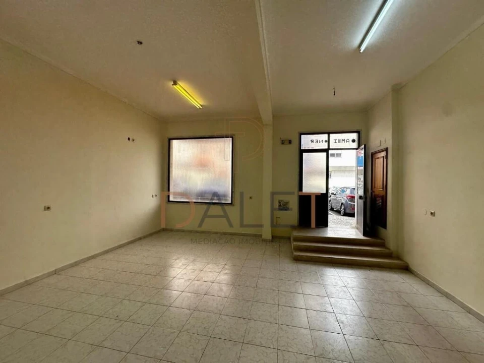 Loja para Venda em Cacém e São Marcos Foto 7