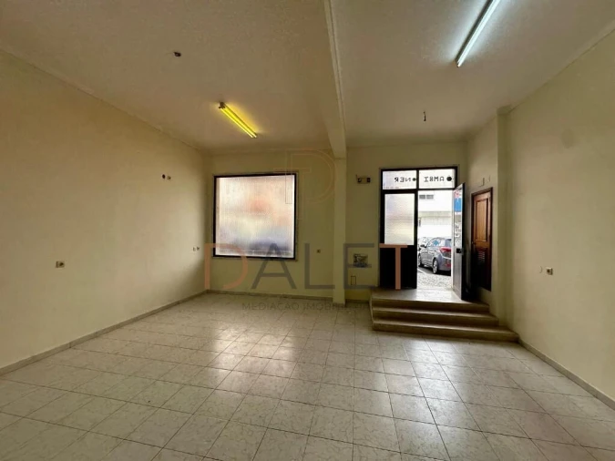 Loja para Venda em Cacém e São Marcos Foto 7