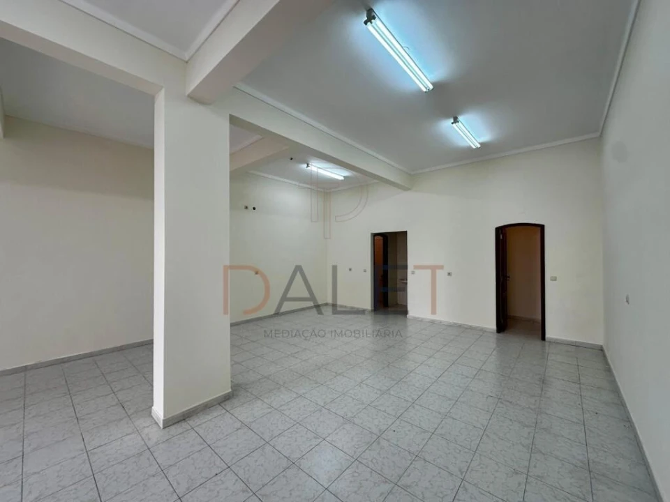 Loja para Venda em Cacém e São Marcos Foto 4