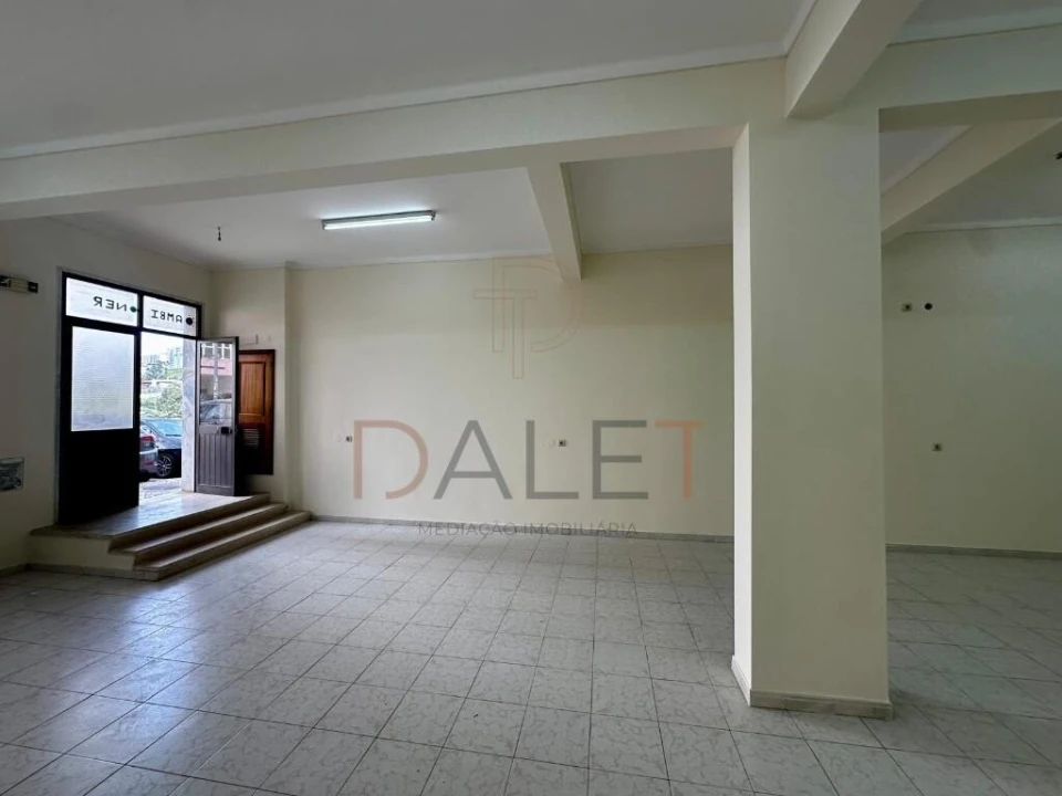 Loja para Venda em Cacém e São Marcos Foto 6