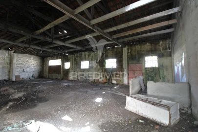 Armazém para Venda em Coronado (São Romão e São Mamede)