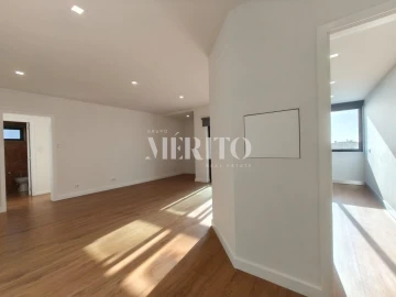 Apartamento T1 para Venda em Póvoa de Varzim, Beiriz e Argivai