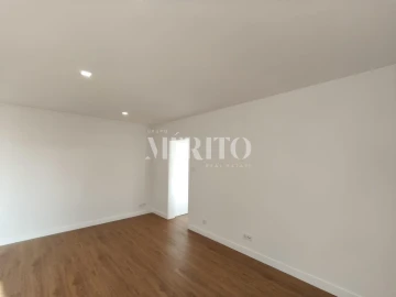 Apartamento T1 para Venda em Póvoa de Varzim, Beiriz e Argivai