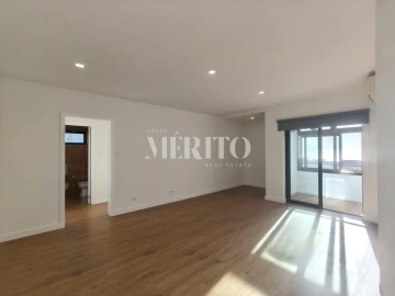 Apartamento T1 para Venda em Póvoa de Varzim, Beiriz e Argivai