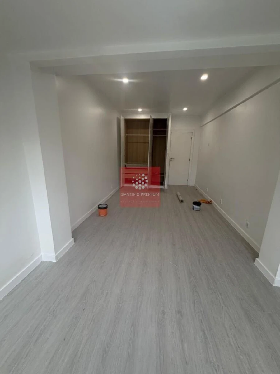 Apartamento T2 para Venda em Alfragide Foto 14