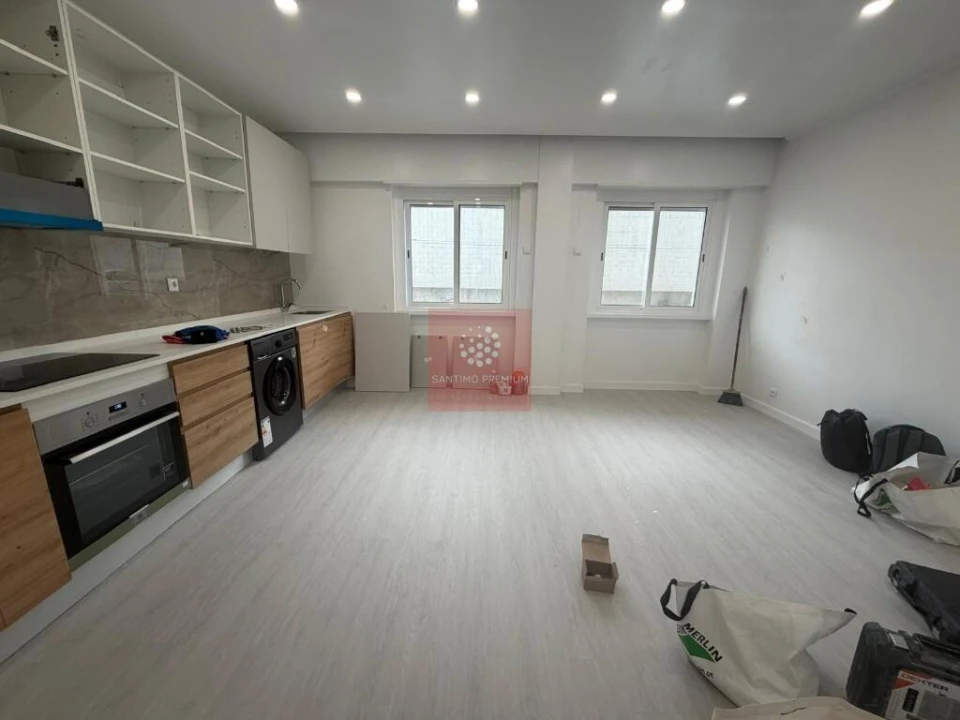 Apartamento T2 para Venda em Alfragide Foto 3