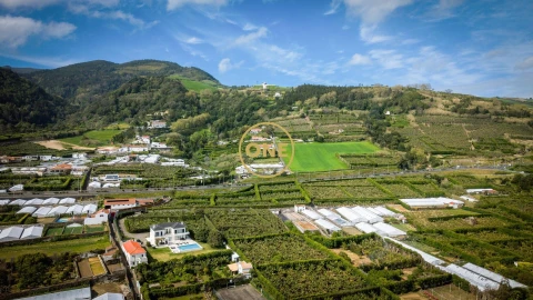 Moradia T3 para Venda em Vila Franca do Campo (São Miguel)