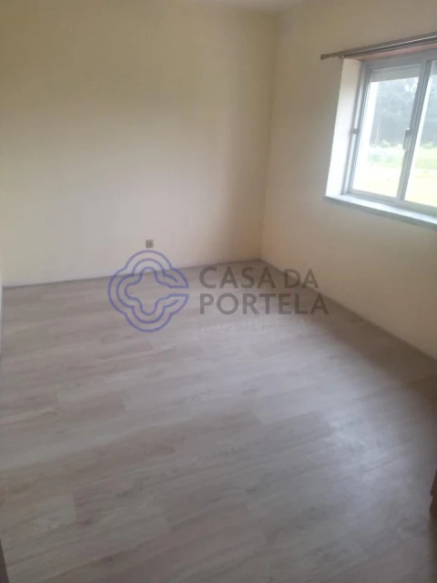 Apartamento T3 para Venda em Tornada e Salir do Porto