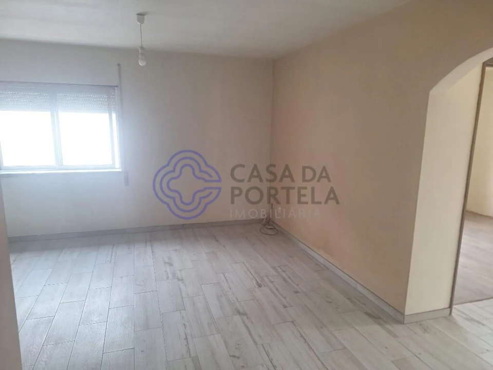 Apartamento T3 para Venda em Tornada e Salir do Porto Foto 8