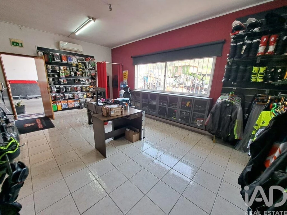 Armazém para Venda em Ponte da Barca, V.N. Muía, Paço Vedro Magalhães Foto 8