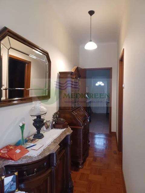 Moradia T4 para Venda em Pessegueiro do Vouga