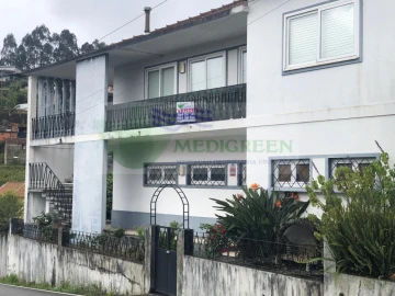 Moradia T4 para Venda em Pessegueiro do Vouga