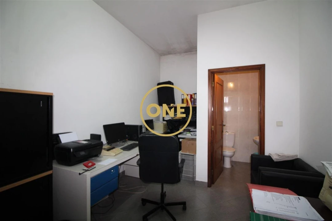 Loja para Venda em Esmeriz e Cabeçudos Foto 4