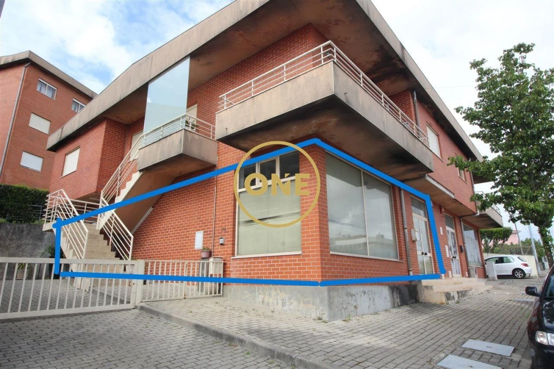 Loja para Venda em Esmeriz e Cabeçudos Foto 1