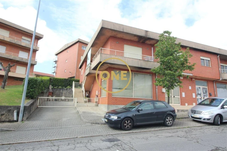 Loja para Venda em Esmeriz e Cabeçudos Foto 2