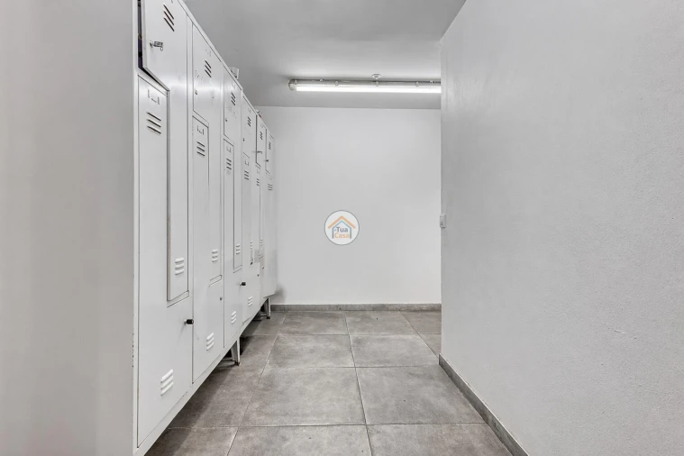 Armazém para Venda em Campanhã Foto 2